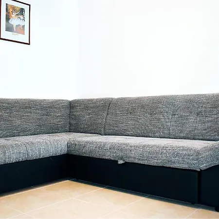 Apartman Cozy In With Wifi